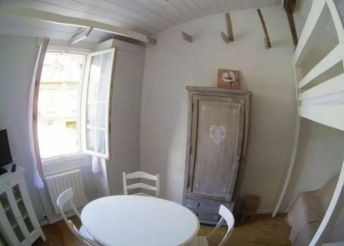 Joli Pour 2 Personnes By Interhome Apartment